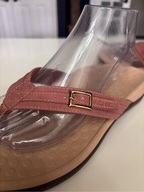 NEW Vionic Pink Salmon Patty
Tide Sandal